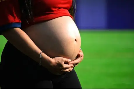 Maldivas, el primer país del mundo en eliminar VIH, sífilis y hepatitis B de madre a hijo