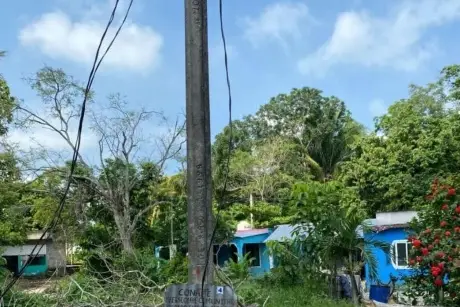 Exigen a CFE restablecer servicio eléctrico tras más de 15 días sin luz en Santa Catalina