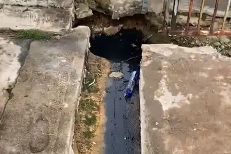 Piden reparar fuga de aguas negras en fraccionamiento Las Rosas