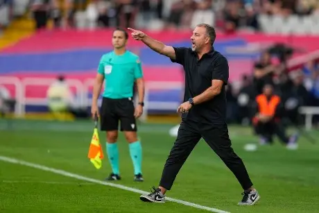 Hansi Flick se pierde 'El Clásico' tras roja frente al Girona