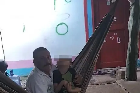 Padres piden apoyo para el tratamiento de su pequeño con parálisis infantil