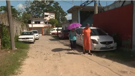 Ciudadanos de “La Candelaria” piden pavimentación urgente de la cerrada El Castaño
