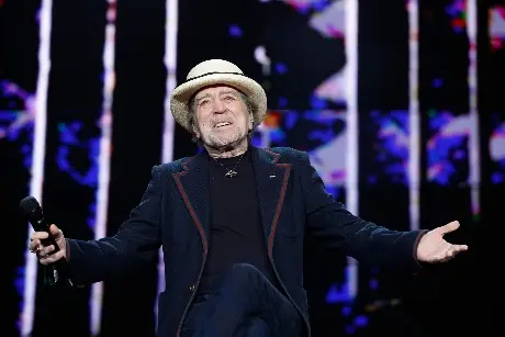 Sabina da un emocionado adiós en el 'último concierto y el más importante' de su vida 