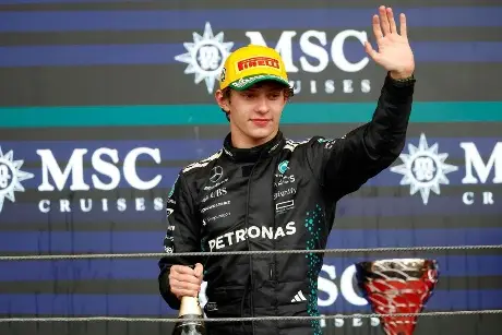 Antonelli sale ileso tras sufrir un accidente de coche en San Marino