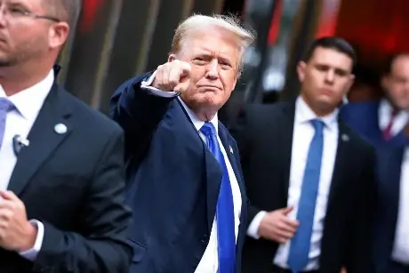 Trump amenaza con subir aranceles a países que “jueguen” con el fallo del Supremo