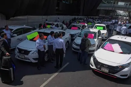Marina buscará aplicar reglas entre taxistas del AICM y conductores de plataforma 