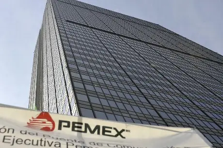 PEMEX aplaza pago a proveedores hasta 2033; deuda supera los 375 MMDP 