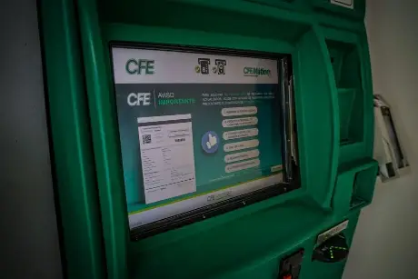 Por lo menos tres apagones al día sufren en Jalapa